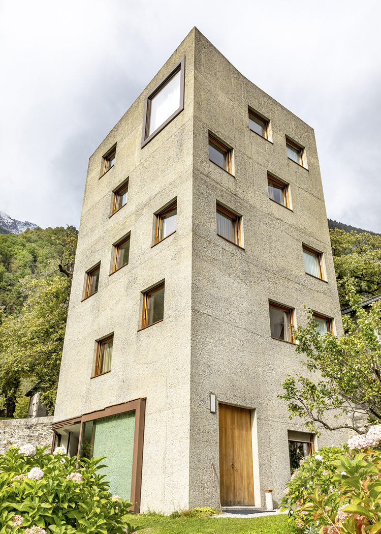 Roccolo / Villa Garbald Erweiterung in Castasagna GR, Miller & Maranta, 2004.